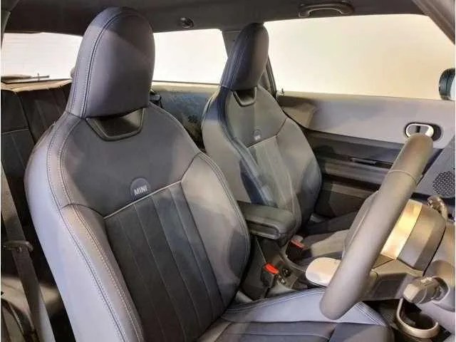 BMW MINI 2025 — миниатюра 3