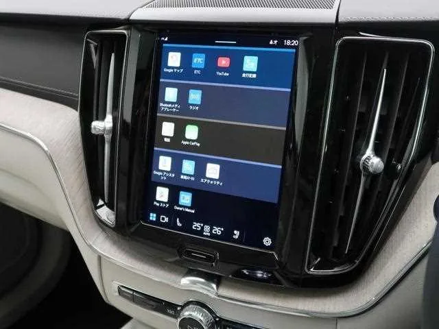 Volvo XC60 2023 — миниатюра 3