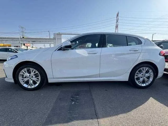 BMW 1 Series 2025 — миниатюра 4