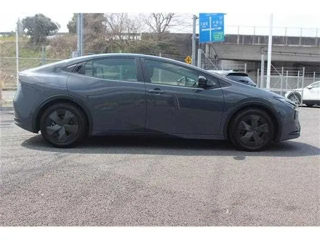 Toyota Prius 2023 — миниатюра 4