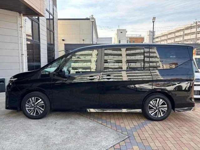 Nissan Serena 2024 — миниатюра 4