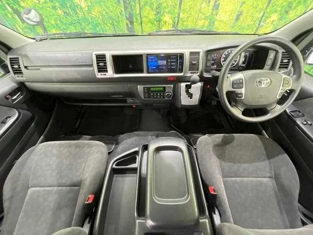 Toyota Hiace Wagon 2023 — миниатюра 2
