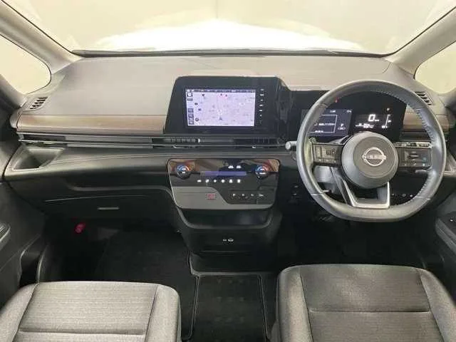 Nissan Serena 2023 — миниатюра 2