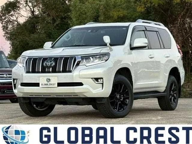 Toyota Land Cruiser Prado 2022 — фото 1, купить с доставкой в Москву