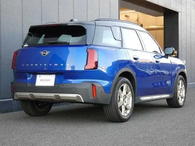 BMW MINI 2024 — миниатюра 2