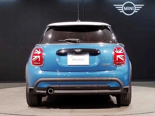 BMW MINI 2022 — миниатюра 5
