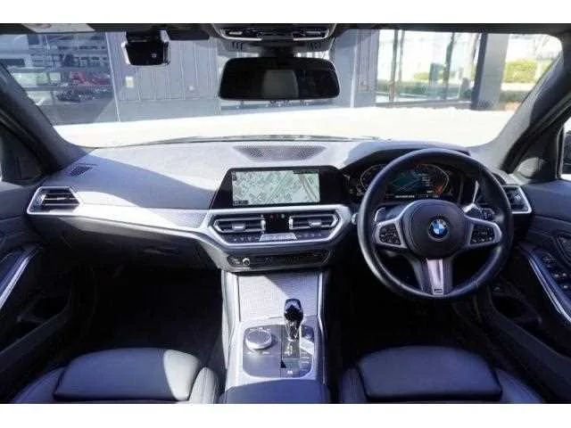 BMW 3 Series 2022 — миниатюра 2