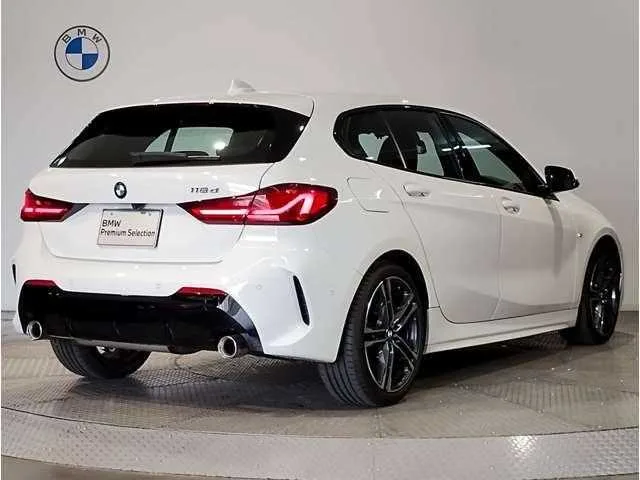 BMW 1 Series 2024 — миниатюра 2