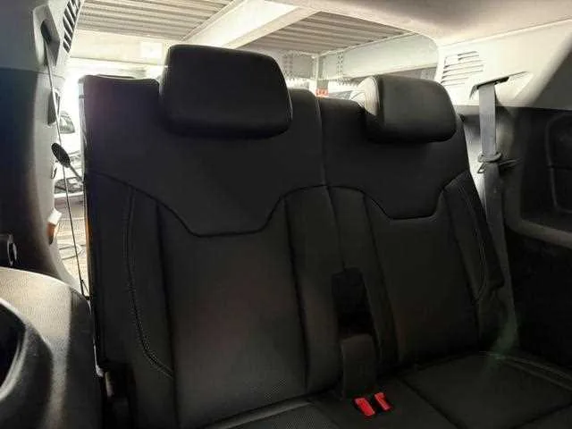 Jeep Commander 2023 — миниатюра 4
