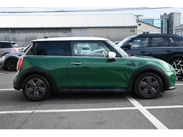 BMW MINI 2022 — миниатюра 5