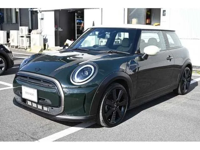 BMW MINI 2023 — миниатюра 4