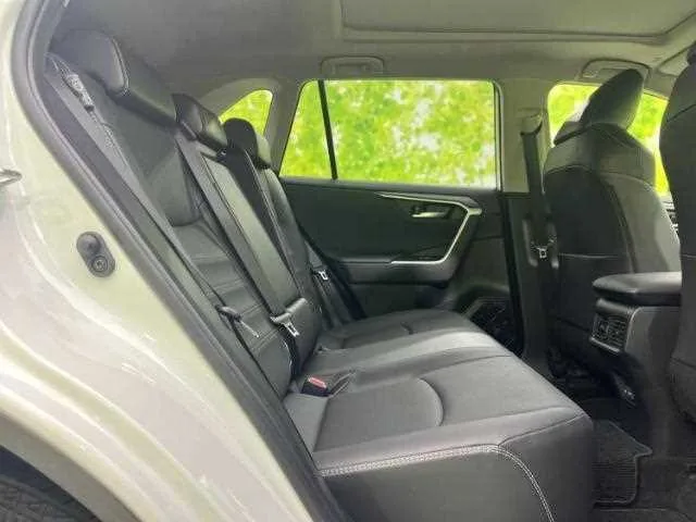 Toyota RAV4 2023 — миниатюра 5
