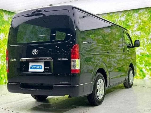 Toyota Hiace Van 2023 — миниатюра 3