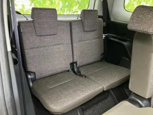 Toyota Sienta 2024 — миниатюра 3