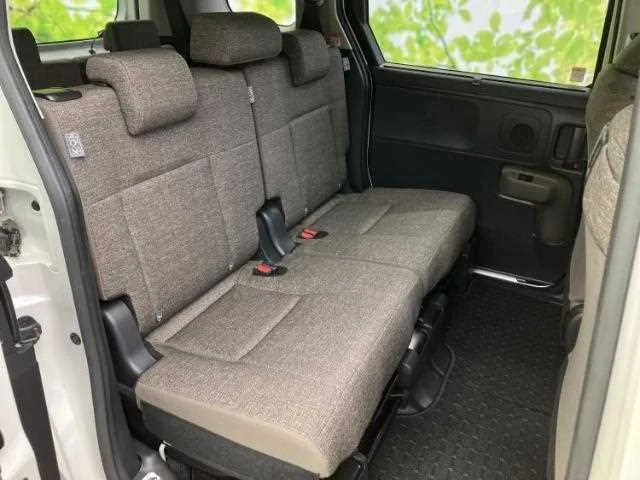 Toyota Sienta 2024 — миниатюра 5