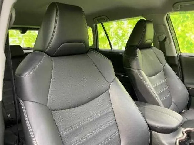 Toyota RAV4 2023 — миниатюра 3