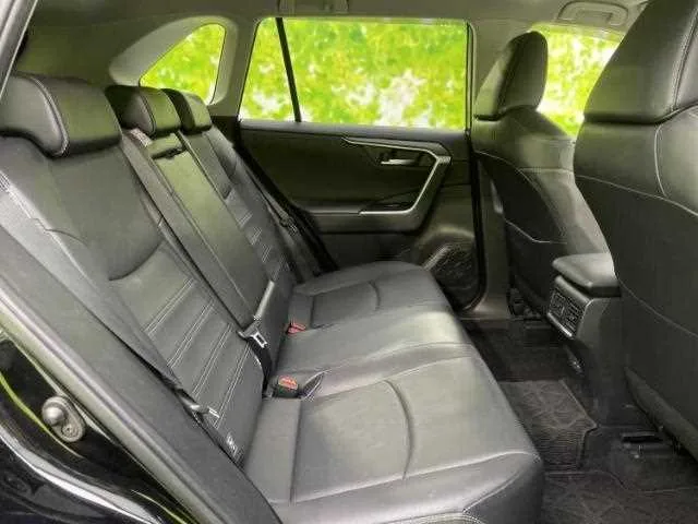 Toyota RAV4 2023 — миниатюра 5