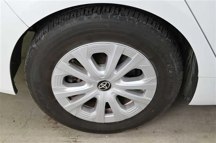 Toyota Prius S SAFTY PLUS II 2022 — миниатюра 3