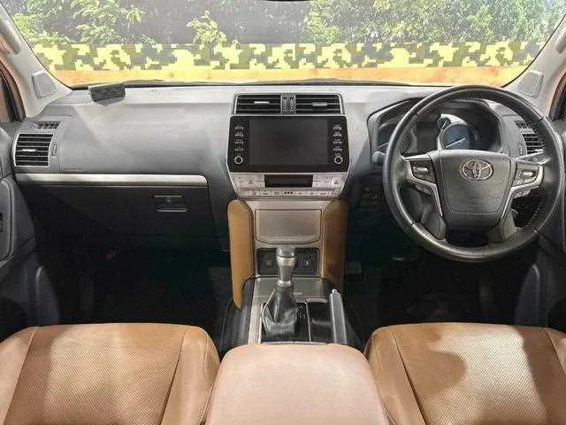 Toyota Land Cruiser Prado 2022 — миниатюра 2