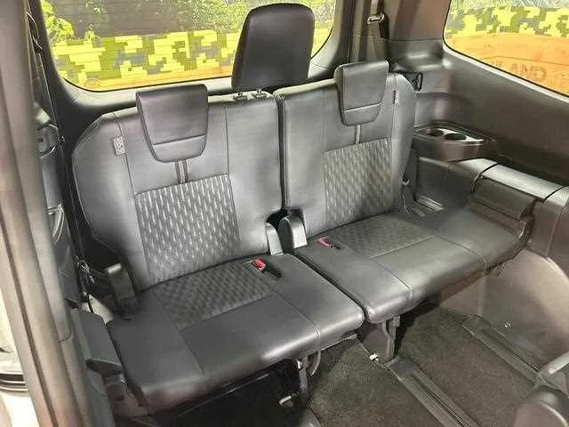 Toyota Noah 2023 — миниатюра 4