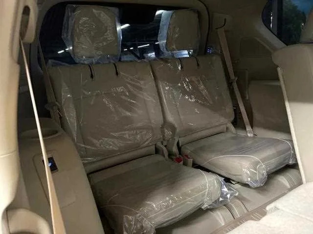Toyota Land Cruiser Prado 2023 — миниатюра 4