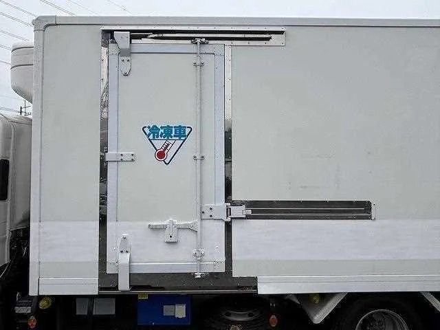 Isuzu Elf Truck 2022 — миниатюра 5