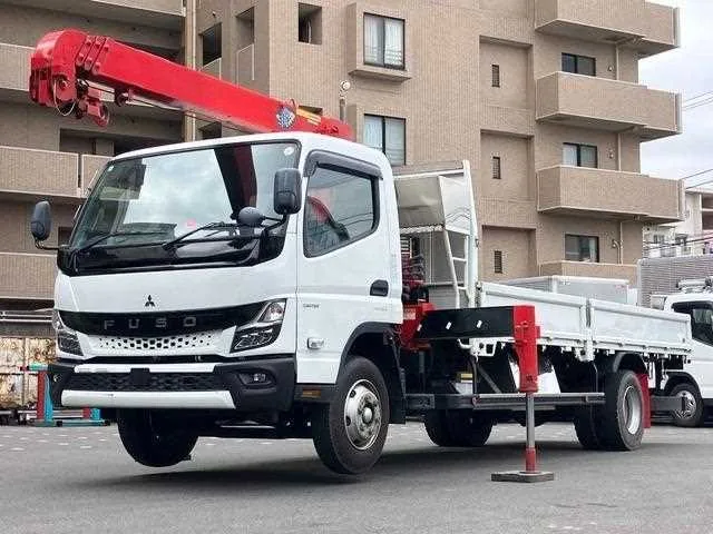 Mitsubishi Fuso Canter 2024 — фото 1, купить с доставкой в Москву