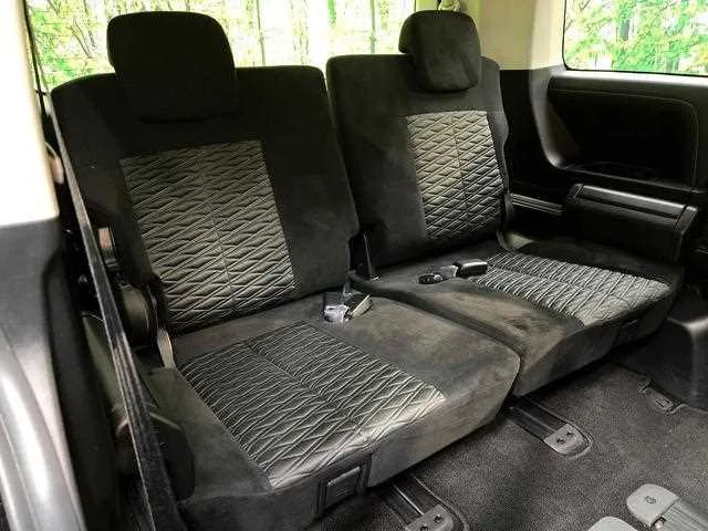 Mitsubishi Delica D:5 2024 — миниатюра 4