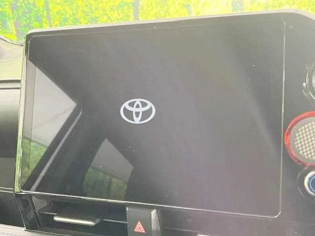 Toyota Voxy 2024 — миниатюра 5