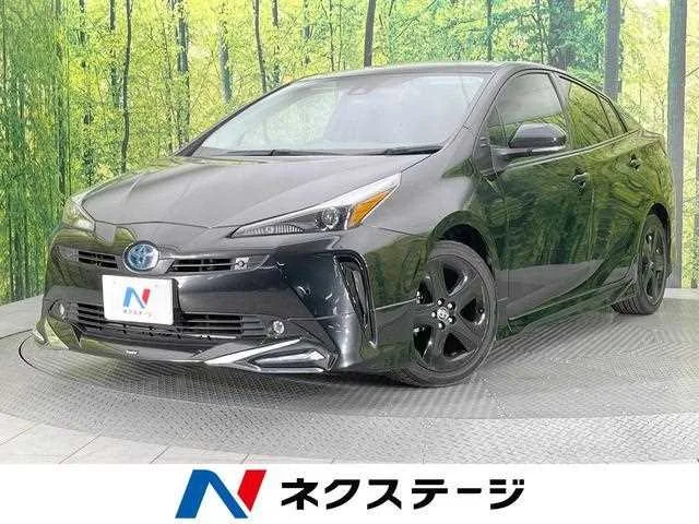 Toyota Prius 2022 — фото 1, купить с доставкой в Москву