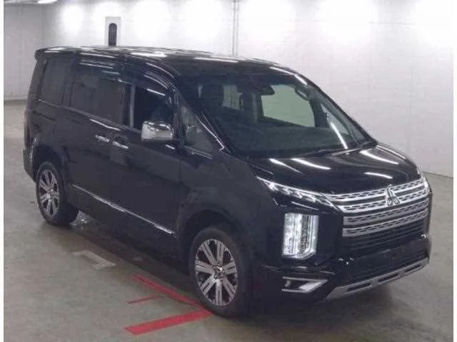 Mitsubishi Delica D:5 2022 — фото 1, купить с доставкой в Москву