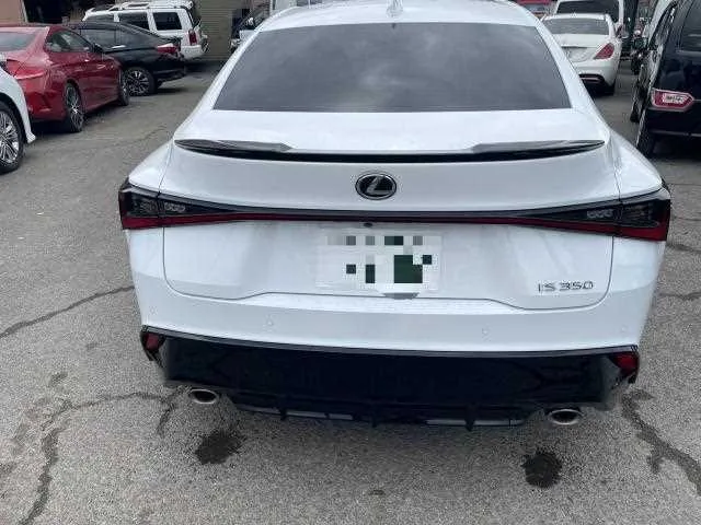 Lexus IS 2023 — миниатюра 2