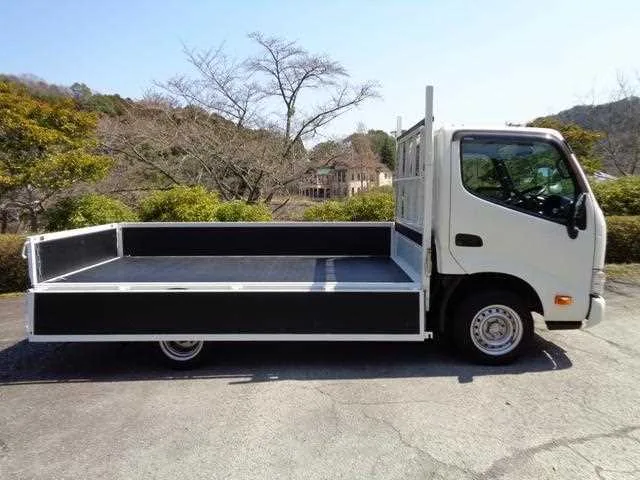 Toyota Dyna Truck 2022 — миниатюра 5