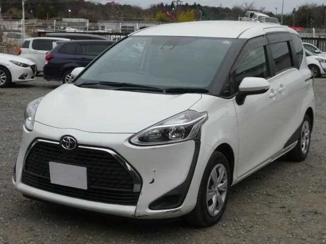 Toyota Sienta 2022 — фото 1, купить с доставкой в Москву