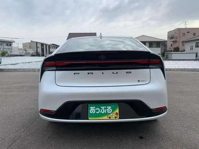 Toyota Prius 2024 — миниатюра 4