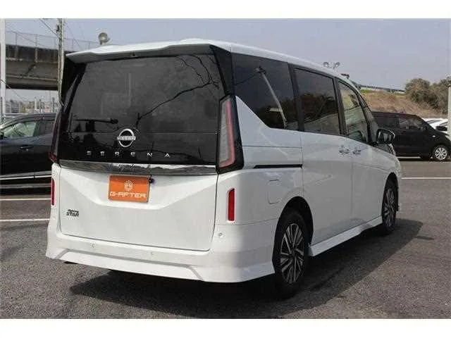 Nissan Serena 2025 — миниатюра 4