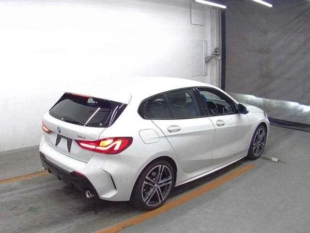 BMW 1 Series 2024 — миниатюра 2