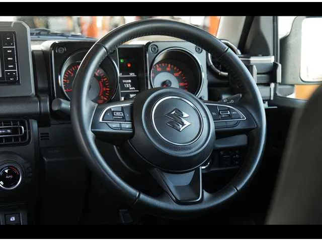 Suzuki Jimny 2023 — миниатюра 3