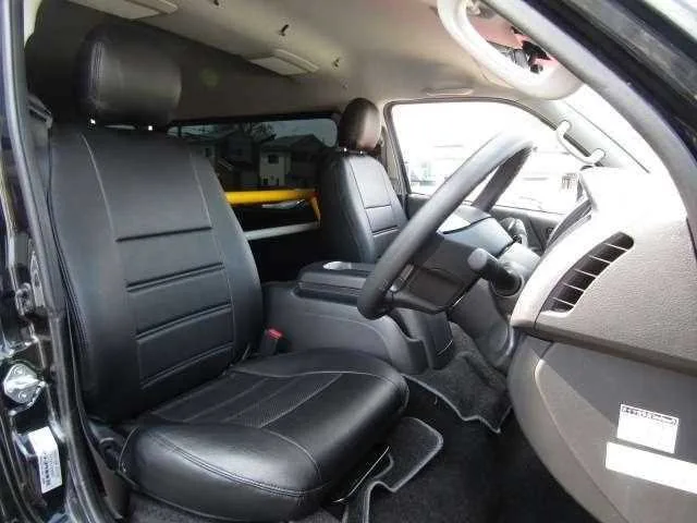 Toyota Hiace Wagon 2022 — миниатюра 3