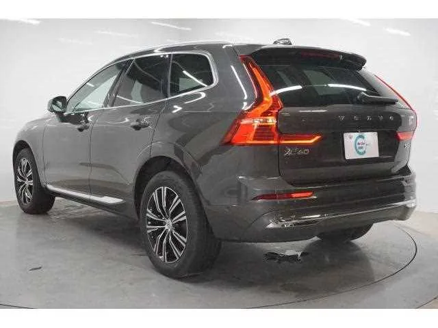 Volvo XC60 2022 — миниатюра 2