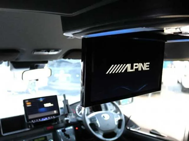 Toyota Hiace Van 2023 — миниатюра 2