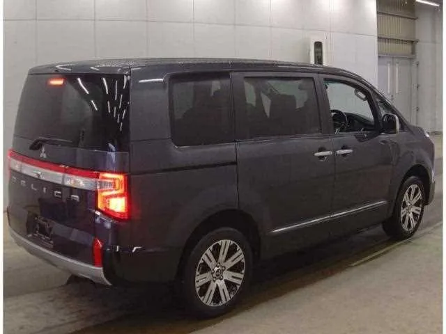 Mitsubishi Delica D:5 P 4WD 2023 — миниатюра 3