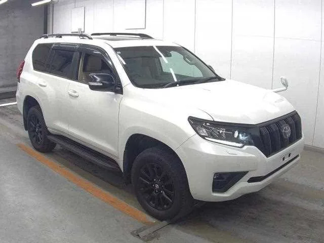Toyota Land Cruiser Prado 2023 — фото 1, купить с доставкой в Москву