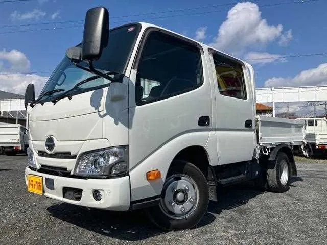 Hino Dutro 2022 — миниатюра 2