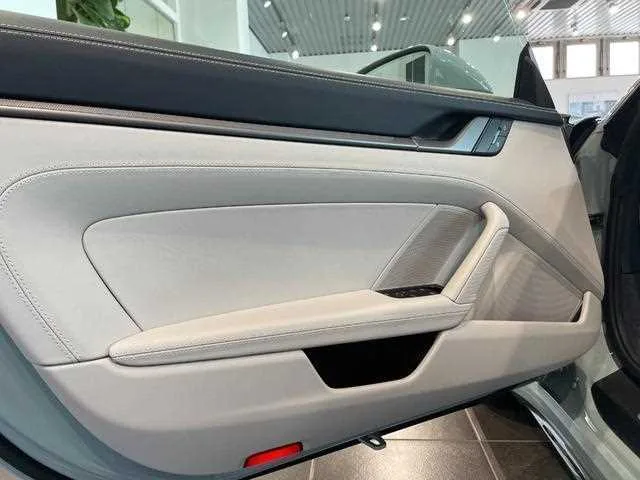 Porsche 911 2025 — миниатюра 4