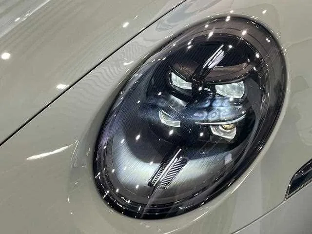 Porsche 911 2025 — миниатюра 5