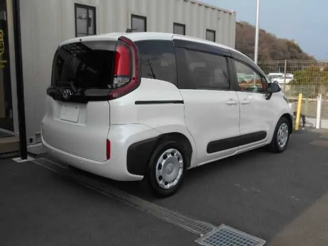 Toyota Sienta GMultiNaviTV7 2023 — миниатюра 2