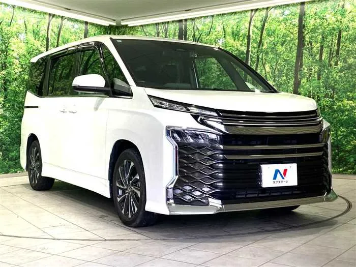 Toyota Voxy 2024 — миниатюра 4
