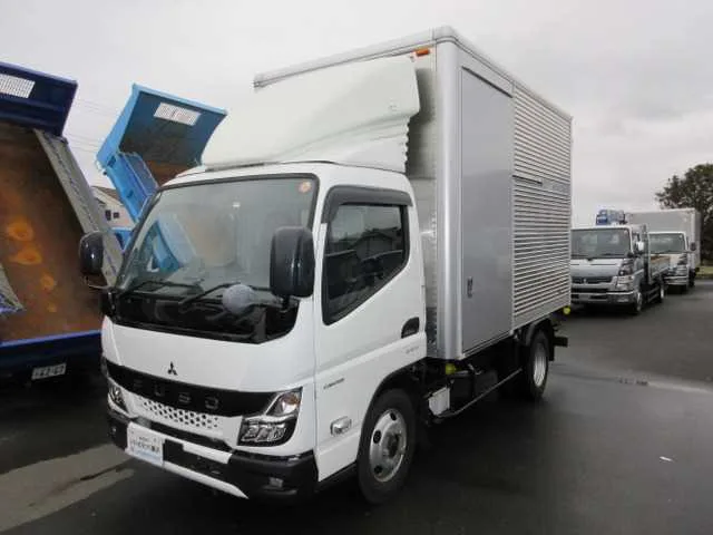 Mitsubishi Canter 2024 — фото 1, купить с доставкой в Москву