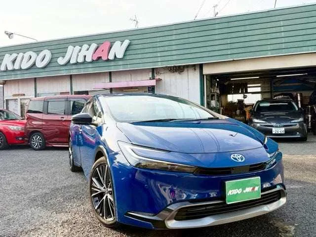 Toyota Prius 2023 — миниатюра 2